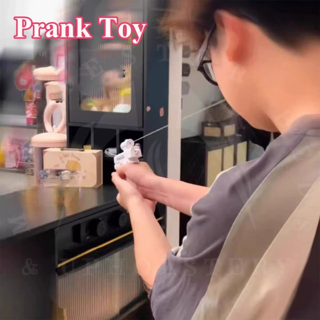 Prank Two-Way Water Squirt Gun Can Spray from Front and Back Funny